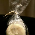 Copal de l’Aube Sacrée – Bougie Sculptée Lunaire & Solaire