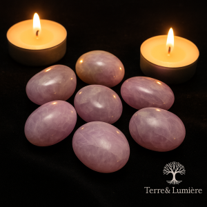 kunzite rose, pierre du cœur, amour inconditionnel, douceur émotionnelle, apaisement, guérison affective, lithothérapie, pierre rose, paix intérieure, sensibilité